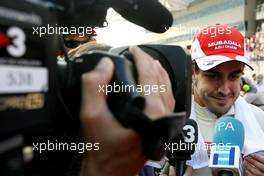 14.11.2010 Abu Dhabi, Abu Dhabi,  Fernando Alonso (ESP), Scuderia Ferrari  - Formula 1 World Championship, Rd 19, Abu Dhabi Grand Prix, Sunday Pre-Race Grid