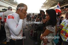 14.11.2010 Abu Dhabi, Abu Dhabi,  Lewis Hamilton (GBR), McLaren Mercedes with Nicole Scherzinger (USA), Singer in the Pussycat Dolls and girlfriend of Lewis Hamilton (GBR)  - Formula 1 World Championship, Rd 19, Abu Dhabi Grand Prix, Sunday Pre-Race Grid