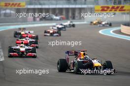 14.11.2010 Abu Dhabi, Abu Dhabi,  Sebastian Vettel (GER), Red Bull Racing, RB6 leads Lewis Hamilton (GBR), McLaren Mercedes, MP4-25 - Formula 1 World Championship, Rd 19, Abu Dhabi Grand Prix, Sunday Race
