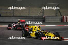 14.11.2010 Abu Dhabi, Abu Dhabi,  Robert Kubica (POL), Renault F1 Team - Formula 1 World Championship, Rd 19, Abu Dhabi Grand Prix, Sunday Race