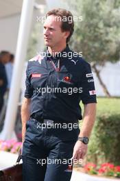 13.11.2010 Abu Dhabi, Abu Dhabi,  Christian Horner (GBR), Red Bull Racing, Sporting Director - Formula 1 World Championship, Rd 19, Abu Dhabi Grand Prix, Saturday