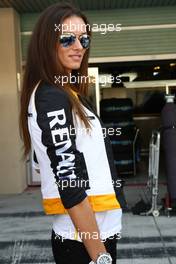 13.11.2010 Abu Dhabi, Abu Dhabi,  Girls in the pit lane - Formula 1 World Championship, Rd 19, Abu Dhabi Grand Prix, Saturday