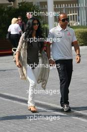 13.11.2010 Abu Dhabi, Abu Dhabi,  Nicole Scherzinger (USA), Singer in the Pussycat Dolls and girlfriend of Lewis Hamilton (GBR)  - Formula 1 World Championship, Rd 19, Abu Dhabi Grand Prix, Saturday