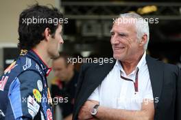 14.11.2010 Abu Dhabi, Abu Dhabi,  Mark Webber (AUS), Red Bull Racing, Dietrich Mateschitz (AUT), Owner of Red Bull (Red Bull Racing, Scuderia Toro Rosso) - Formula 1 World Championship, Rd 19, Abu Dhabi Grand Prix, Sunday