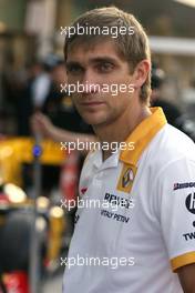 11.11.2010 Abu Dhabi, Abu Dhabi,  Vitaly Petrov (RUS), Renault F1 Team  - Formula 1 World Championship, Rd 19, Abu Dhabi Grand Prix, Thursday