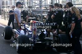 11.11.2010 Abu Dhabi, Abu Dhabi,  Mark Webber (AUS), Red Bull Racing  - Formula 1 World Championship, Rd 19, Abu Dhabi Grand Prix, Thursday