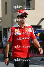 11.11.2010 Abu Dhabi, Abu Dhabi,  Fernando Alonso (ESP), Scuderia Ferrari - Formula 1 World Championship, Rd 19, Abu Dhabi Grand Prix, Thursday