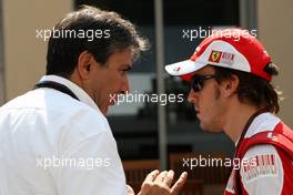 11.11.2010 Abu Dhabi, Abu Dhabi,  Pasquale Lattuneddu (ITA), FOM, Formula One Management, Fernando Alonso (ESP), Scuderia Ferrari - Formula 1 World Championship, Rd 19, Abu Dhabi Grand Prix, Thursday