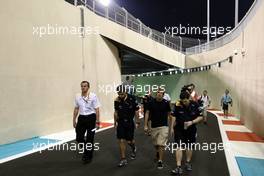 11.11.2010 Abu Dhabi, Abu Dhabi,  Sebastian Vettel (GER), Red Bull Racing, walks the circuit - Formula 1 World Championship, Rd 19, Abu Dhabi Grand Prix, Thursday