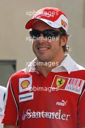 11.11.2010 Abu Dhabi, Abu Dhabi,  Fernando Alonso (ESP), Scuderia Ferrari - Formula 1 World Championship, Rd 19, Abu Dhabi Grand Prix, Thursday