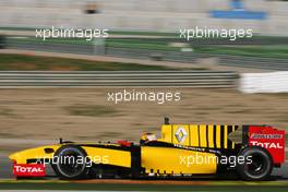 01.02.2010 Valencia, Spain,  Robert Kubica (POL), Renault F1 Team  - Formula 1 Testing, Valencia