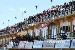 01.02.2010 Valencia, Spain,  Fans watch the action - Formula 1 Testing, Valencia