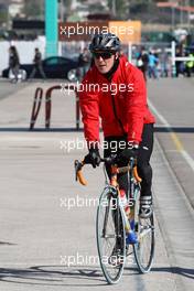 02.02.2010 Valencia, Spain,  Michael Schumacher (GER), Mercedes GP, returns from a bike ride - Formula 1 Testing, Valencia