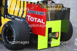 02.02.2010 Valencia, Spain,  Renault F1 Team, R30, cover the rear of the car - Formula 1 Testing, Valencia