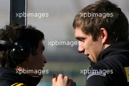 02.02.2010 Valencia, Spain,  Jerome D'Ambrosio (BEL), Test Driver, Renault F1 Team and Vitaly Petrov (RUS), Renault F1 Team  - Formula 1 Testing, Valencia