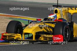 03.02.2010 Valencia, Spain,  Vitaly Petrov (RUS), Renault F1 Team, R30 - Formula 1 Testing, Valencia