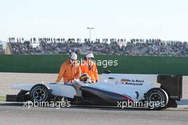 03.02.2010 Valencia, Spain,  Pedro de la Rosa (ESP), BMW Sauber F1 Team, C29, stops on circuit - Formula 1 Testing, Valencia