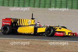 03.02.2010 Valencia, Spain,  Vitaly Petrov (RUS), Renault F1 Team, R30 - Formula 1 Testing, Valencia