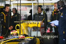 03.02.2010 Valencia, Spain,  Vitaly Petrov (RUS), Renault F1 Team  - Formula 1 Testing, Valencia