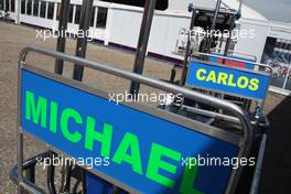 05.06.2010 Zandvoort, The Nederlands,  Pitwall boards of Eurointernational- Formula BMW Europe 2010, Rd 03 & 04, Zandvoort, Qualifying