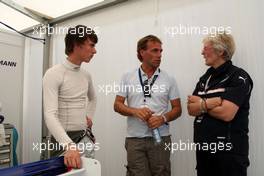 05.06.2010 Zandvoort, The Nederlands,  (left) Hannes Van Asseldonk (NED), Josef Kaufmann Racing (middle) father Van Asseldonk and (right) Ann Bradshaw , media delegate of Formula BMW- Formula BMW Europe 2010, Rd 03 & 04, Zandvoort, Qualifying