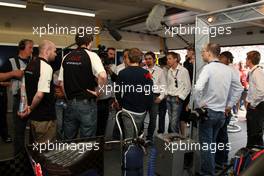 06.06.2010 Zandvoort, The Nederlands,  BMW invited students of the Formula Student Championship to have a look in the Red Bull F1 garage and to have a meet and greet with Sebastian Vettel - Formula BMW Europe 2010, Rd 03 & 04, Zandvoort, Sunday