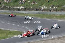 06.06.2010 Zandvoort, The Nederlands,  Timmy Hansen (SWE), Mücke-motorsport and Jack Harvey (GBR), Fortec Motorsports - Formula BMW Europe 2010, Rd 03 & 04, Zandvoort, Race 3