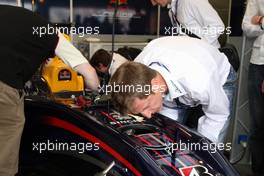 06.06.2010 Zandvoort, The Nederlands,  BMW invited students of the Formula Student Championship to have a look in the Red Bull F1 garage and to have a meet and greet with Sebastian Vettel - Formula BMW Europe 2010, Rd 03 & 04, Zandvoort, Sunday