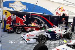 05.06.2010 Zandvoort, The Nederlands,  Cars of Daniil Kvyat (RUS), Eurointernational  and Michael Lewis (USA), Eurointernational - Formula BMW Europe 2010, Rd 03 & 04, Zandvoort, Practice