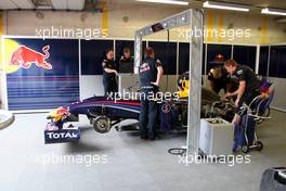 06.06.2010 Zandvoort, The Nederlands,  BMW invited students of the Formula Student Championship to have a look in the Red Bull F1 garage and to have a meet and greet with Sebastian Vettel - Formula BMW Europe 2010, Rd 03 & 04, Zandvoort, Sunday