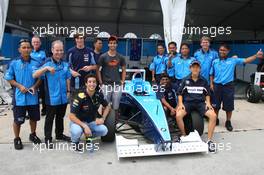 04.04.2010 Sepang, Malaysia   Daniel Ricciardo (AUS) Test Driver, Red Bull Racing  with his old Euro Asia team - race 2 - Formula BMW Pacific 2010, Rd 1, Malaysia