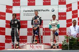 25.09.2010 Singapore, Singapore,  Richard Bradley (SIN), Eurasia Motorsport, Daniil Kvyat (RUS), Eurointernational, Calvin Wong (MAS), PETRONAS Mofaz Racing - Formula BMW Pacific 2010, Rd 11 & 12, Singapore, Saturday Podium