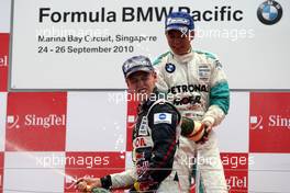 25.09.2010 Singapore, Singapore,  Daniil Kvyat (RUS), Eurointernational, Calvin Wong (MAS), PETRONAS Mofaz Racing - Formula BMW Pacific 2010, Rd 11 & 12, Singapore, Saturday Podium