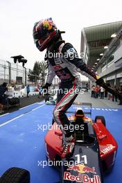 25.09.2010 Singapore, Singapore,  Daniil Kvyat (RUS), Eurointernational - Formula BMW Pacific 2010, Rd 11 & 12, Singapore, Saturday Podium