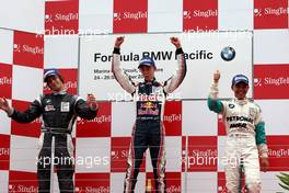 25.09.2010 Singapore, Singapore,  Richard Bradley (SIN), Eurasia Motorsport, Daniil Kvyat (RUS), Eurointernational, Calvin Wong (MAS), PETRONAS Mofaz Racing - Formula BMW Pacific 2010, Rd 11 & 12, Singapore, Saturday Podium