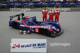 04-11.06.2010 Le Mans, France, Adminstrative Check and Scrutineering,  #5 Beechdean Mansell Ginetta Zytek: Leo Mansell, Nigel Mansell, Greg Mansell - 24 Hour of Le Mans 2010