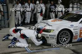 12-13.06.2010 Le Mans, France, Pitstopp #78 BMW Motorsport BMW M3: Joerg Mueller, Augusto Farfus, Uwe Alzen - 24 Hour of Le Mans 2010