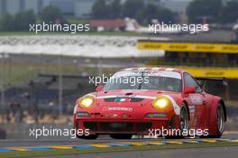 04-11.06.2010 Le Mans, France, #97 BMS Scuderia Italia Porsche 911 GT3 RSR: Marco Holzer, Richard Westbrook, Timo Scheider - 24 Hour of Le Mans 2010
