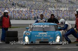 28-31.01.2010 Daytona, USA,  Last pit stop for #01 Chip Ganassi Racing with Felix Sabates BMW Riley: Max Papis, Scott Pruett, Memo Rojas, Justin Wilson - Grand-Am Rolex Sports car Series, Rolex 24 at Daytona Beach, USA
