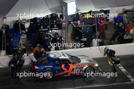 28-31.01.2010 Daytona, USA,  Pit stop for #40 Dempsey Racing Mazda RX-8: Patrick Dempsey, Charles Espenlaub, Joe Foster - Grand-Am Rolex Sports car Series, Rolex 24 at Daytona Beach, USA