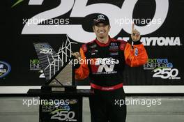 12.02.2010 Daytona, USA, Winner Timothy Peters K&N Filters Toyota - NASCAR Daytona 250 trucks, Daytona International Speedway