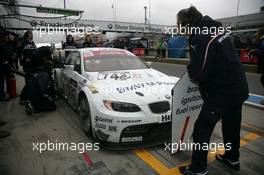 26.-27.03.2010 Nürburg, Germany, 57. ADAC Westfalenfahrt / VLN Langstreckenmeisterschaft, Round 1, Last Pitstopp Augusto Farfus (BRA), Uwe Alzen (GER), Pedro Lamy (POR), BMW Motorsport / serviced by Team Schnitzer BMW M3