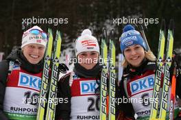 15.01.2011, Ruhpolding, Germany (GER): L-R: Tora Berger (NOR), Fischer, Rottefella, Odlo, Andrea Henkel (GER), Fischer, Rottefella, Exel, adidas, Toko, Magdalena Neuner (GER), Fischer, Rottefella, Exel, adidas - IBU world cup biathlon, sprint women, Ruhpolding (GER). www.xpb.cc. © Manzoni/xpb.cc. Every downloaded picture is fee-liable.