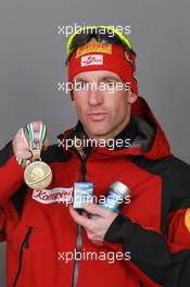18.03.2011, Khanty-Mansiysk, Russia (RUS): Christoph Sumann (AUT), Atomic, Leki  - IBU world championships biathlon, medals, Khanty-Mansiysk (RUS). www.xpb.cc. © Manzoni/xpb.cc. Every downloaded picture is fee-liable.