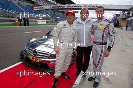 18.06.2011 Klettwitz, Germany,  Nicky Hayden, Ducati Team, Norbert Haug (GER), Sporting Director Mercedes-Benz and David Coulthard (GBR), Muecke Motorsport