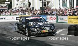 10.04.2011 Wiesbaden, Germany,  2 Gary Paffett (GBR) Team HWA AMG Mercedes, AMG Mercedes C-Klasse - DTM 2010 at Hockenheimring