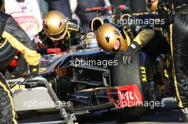 27.03.2011 Melbourne, Australia,  Nick Heidfeld (GER), Lotus Renault GP pit stop - Formula 1 World Championship, Rd 01, Australian Grand Prix, Sunday Race