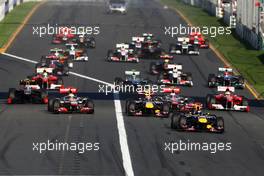 27.03.2011 Melbourne, Australia,  Start of the race - Formula 1 World Championship, Rd 01, Australian Grand Prix, Sunday Race
