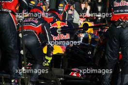 27.03.2011 Melbourne, Australia,  Sebastian Vettel (GER), Red Bull Racing pit stop - Formula 1 World Championship, Rd 01, Australian Grand Prix, Sunday Race