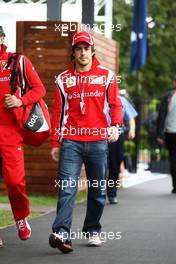 26.03.2011 Melbourne, Australia,  Fernando Alonso (ESP), Scuderia Ferrari - Formula 1 World Championship, Rd 01, Australian Grand Prix, Saturday Practice
